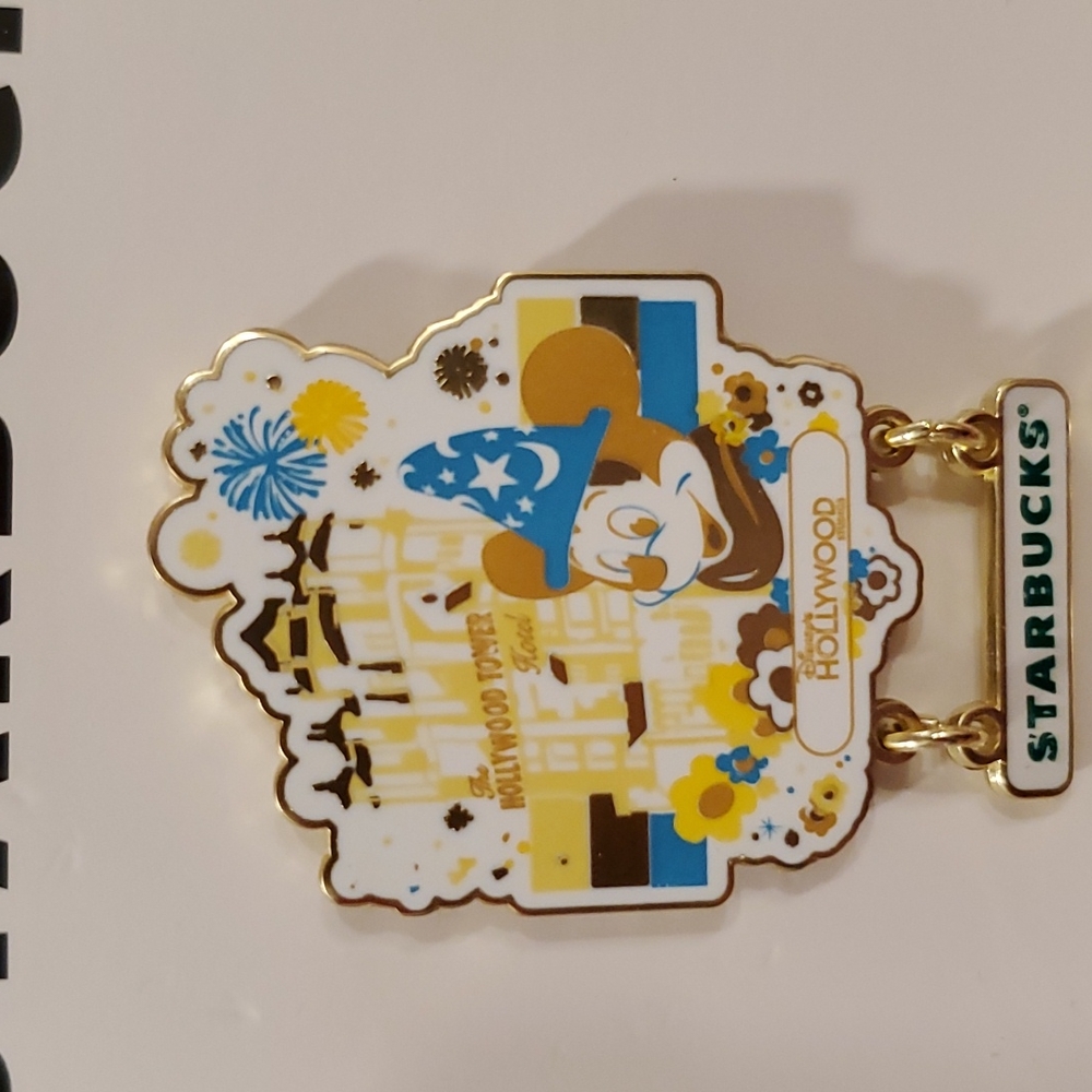 STARBUCK'S Disney Set of 4 WDW parks pins Epcot Magic Kingdom AK H'wood Studios - Picture 2 of 8